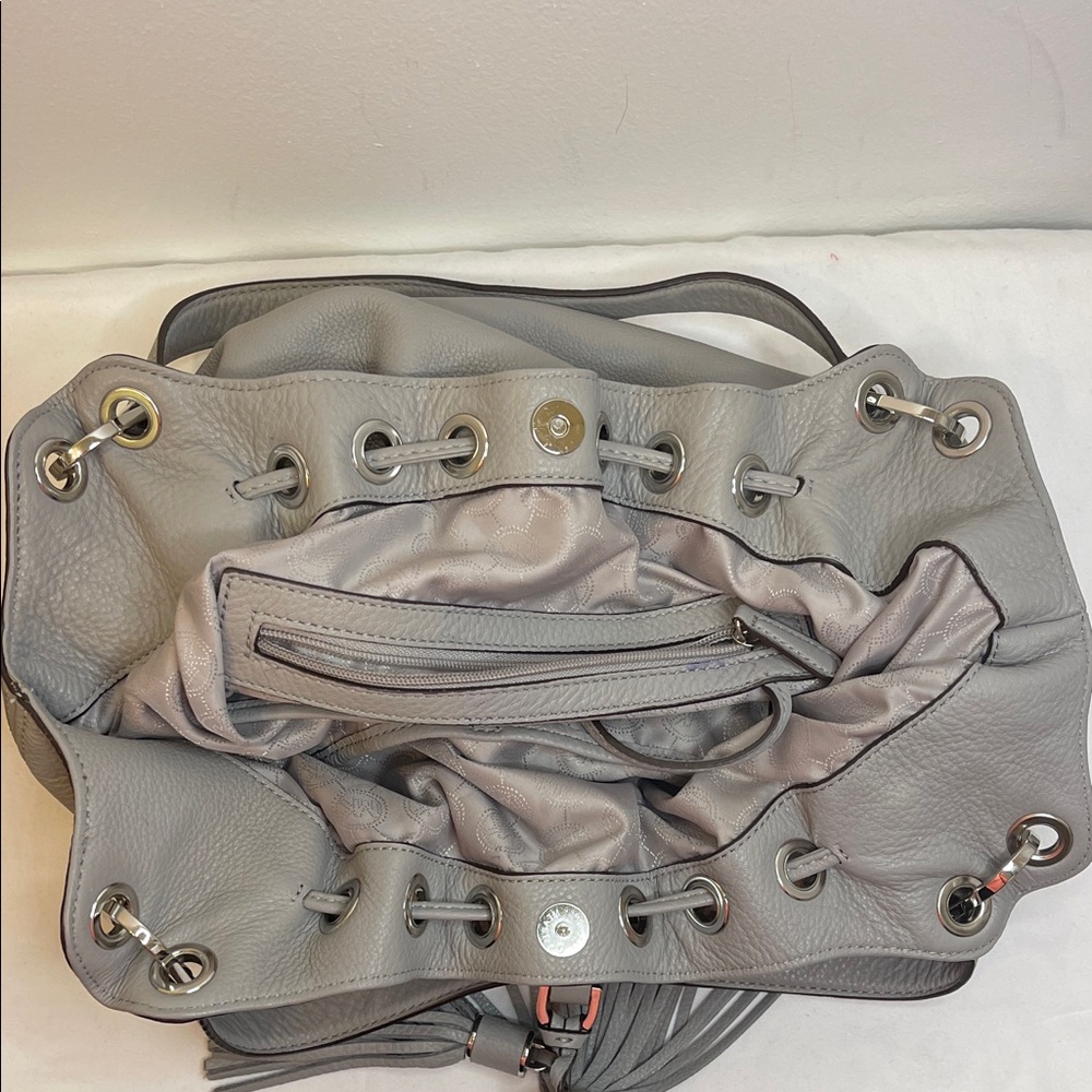 Michael Kors Camden Pebbled Leather Large Drawstring Shoulder Tote Ash Grey EUC - Picture 16 of 16